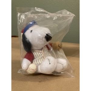 Metlife Snoopy Peanuts #1 Baseball Plush Toy 5" Ball Glove Uniform